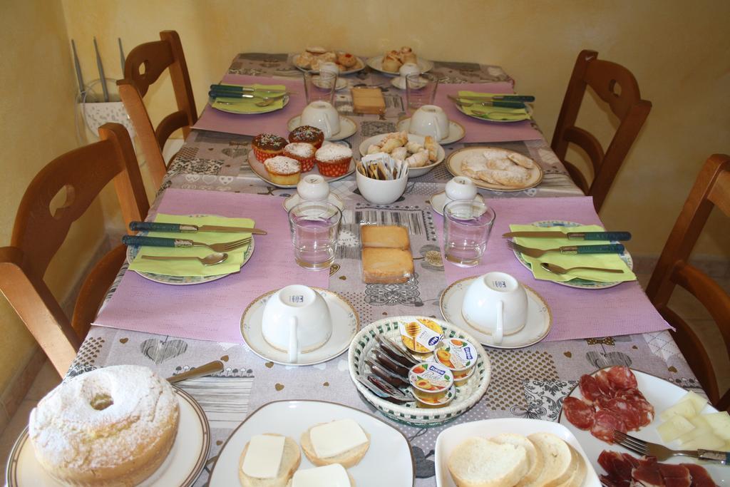 Bed and Breakfast La Pavoncella Виллапутцу Экстерьер фото